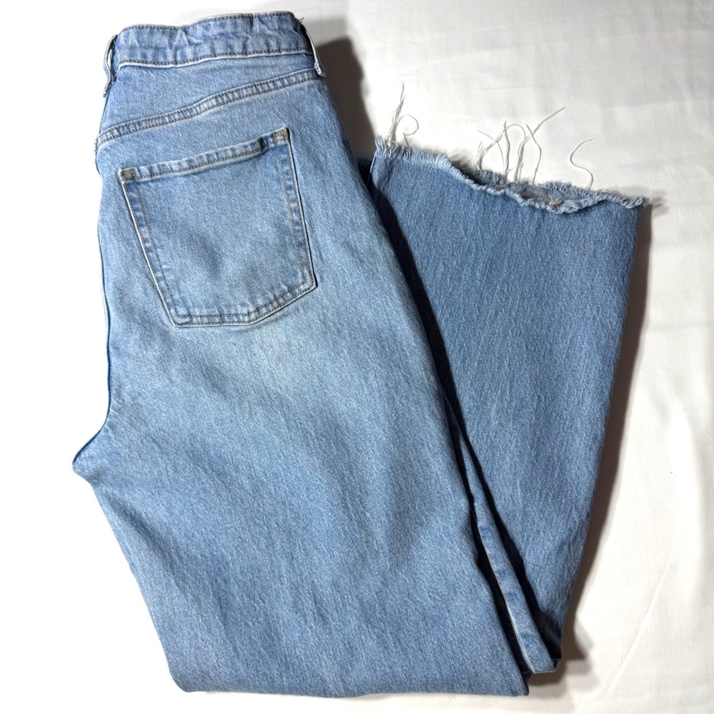 Old Navy Sky-Hi Wide Leg Jeans Womens 10 Light Wash Distressed Raw Hem High Rise